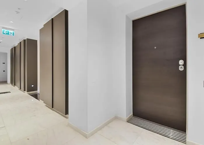 דירה Lax Designer, Oasis Skyline Views, Parking