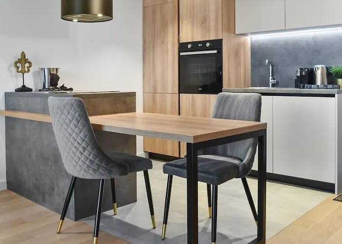 Lax Designer, Oasis Skyline Views, Parking * Bucureşti