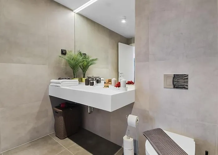 Апартаменты Lax Designer, Oasis Skyline Views, Parking Бухарест