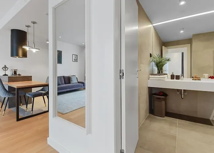 شقة Lax Designer, Oasis Skyline Views, Parking