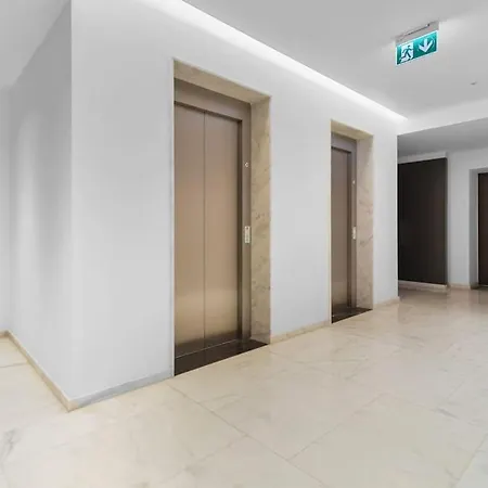 Appartement Lax Designer, Oasis Skyline Views, Parking *